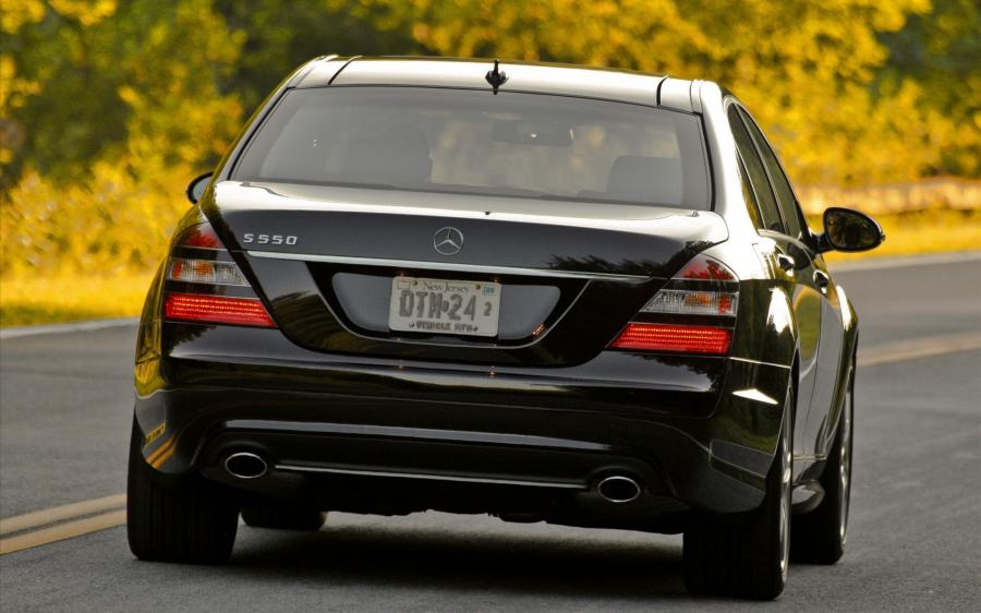  Mercedes-Benz S550 Enhanced 2009 года  (фото 3 из 11)
